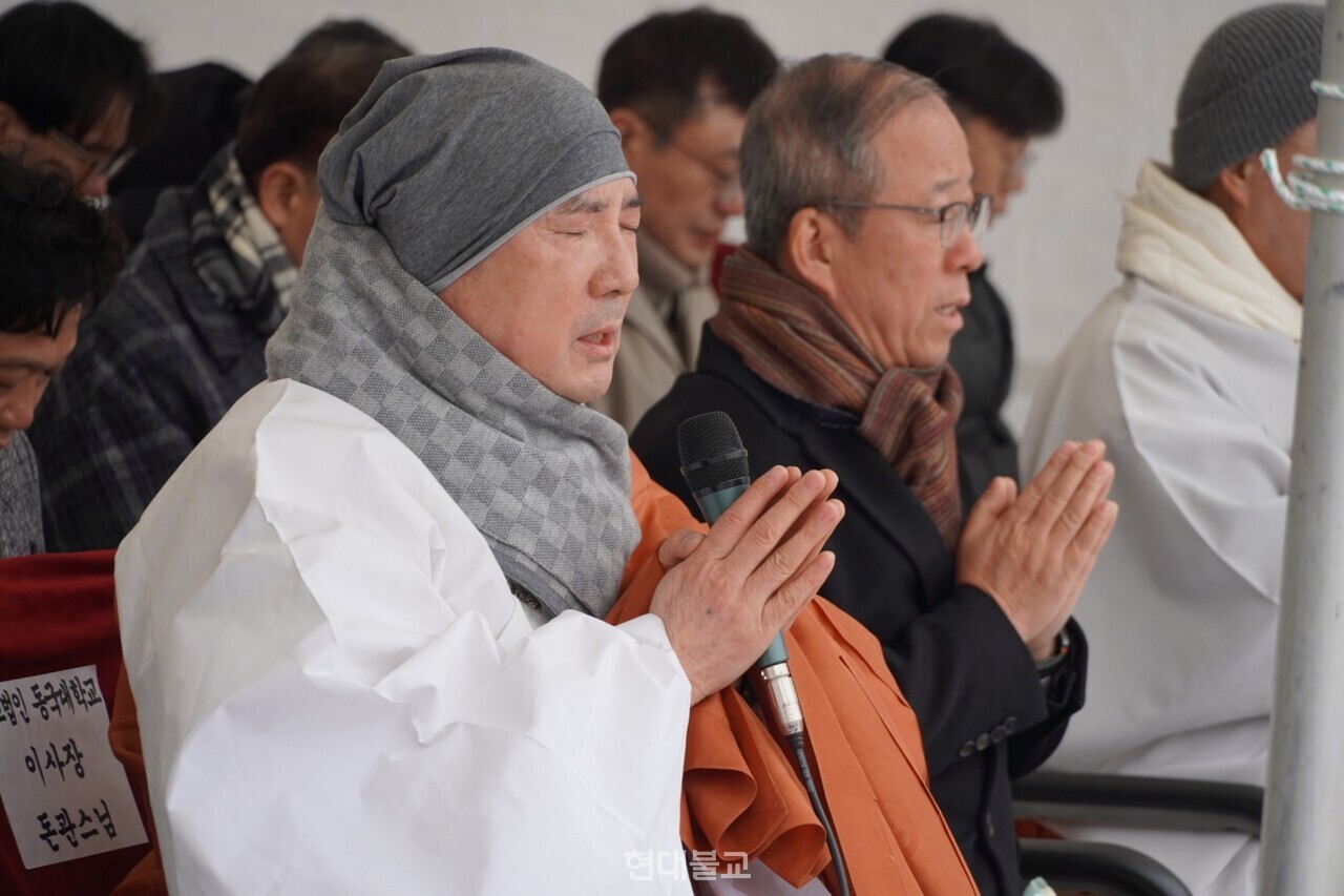 ���� ���԰� ���� ������ �Ź��屸��ٶ�ϸ� �����ϰ� �ִ�.&nbsp;