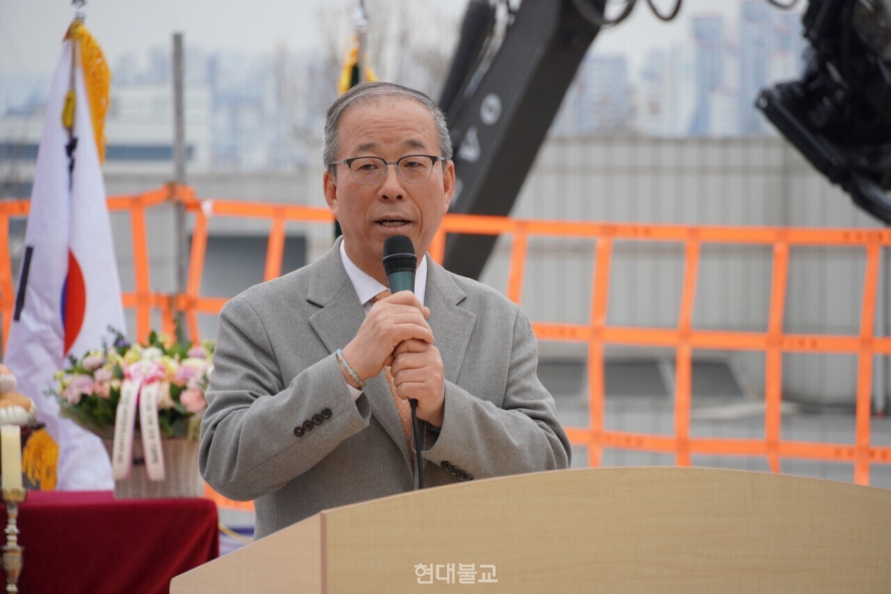 ����� ������ �λ縻�� �ϰ� �ִ�.&nbsp;