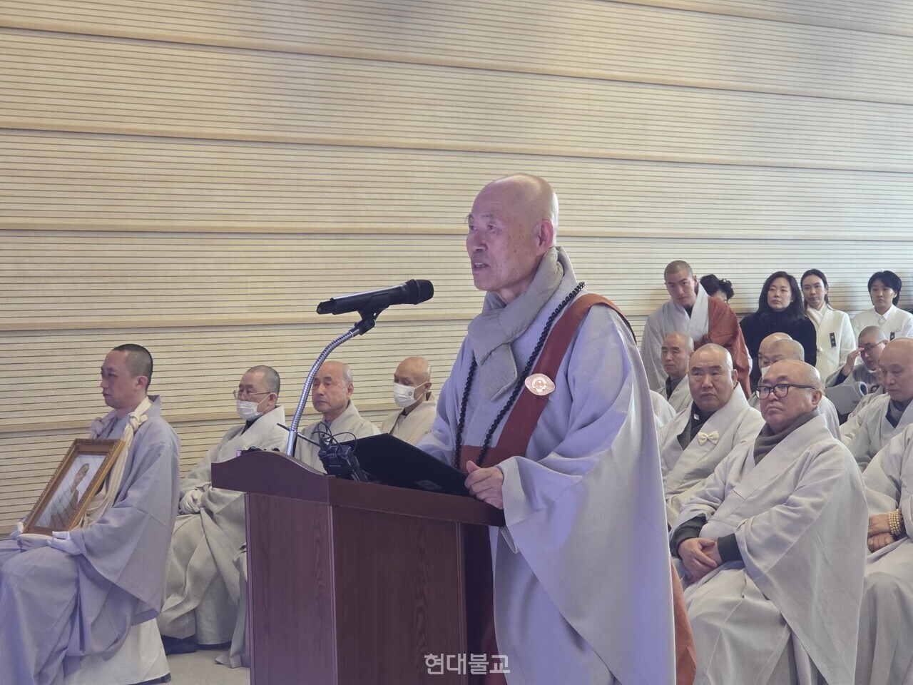 보장사 회주 도진 스님의 조사.