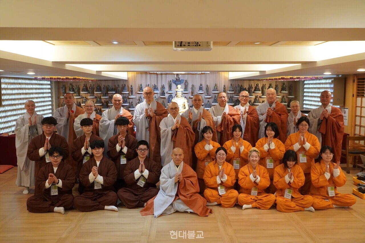 ������ 2�� 22�� ���������� ���ұ� 2570(2026)�� ��1�� ���л� �ܱ��Ⱑ ����ġ��� �����ߴ�. ���Ե�� �����ڵ��� �ڼ���&nbsp;5�� 6���� �Ⱑ ���� ������ �����ߴ�.