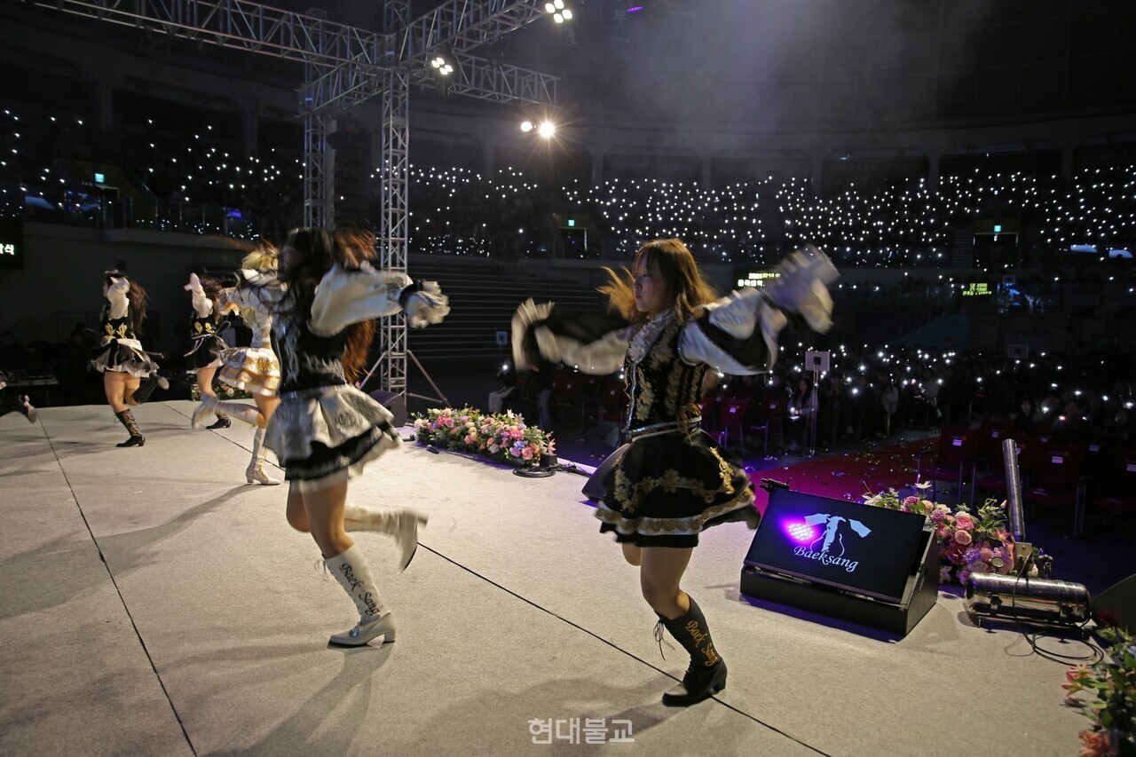 �������б� ����������� ���нĿ��� �����ϰ� �ִ�