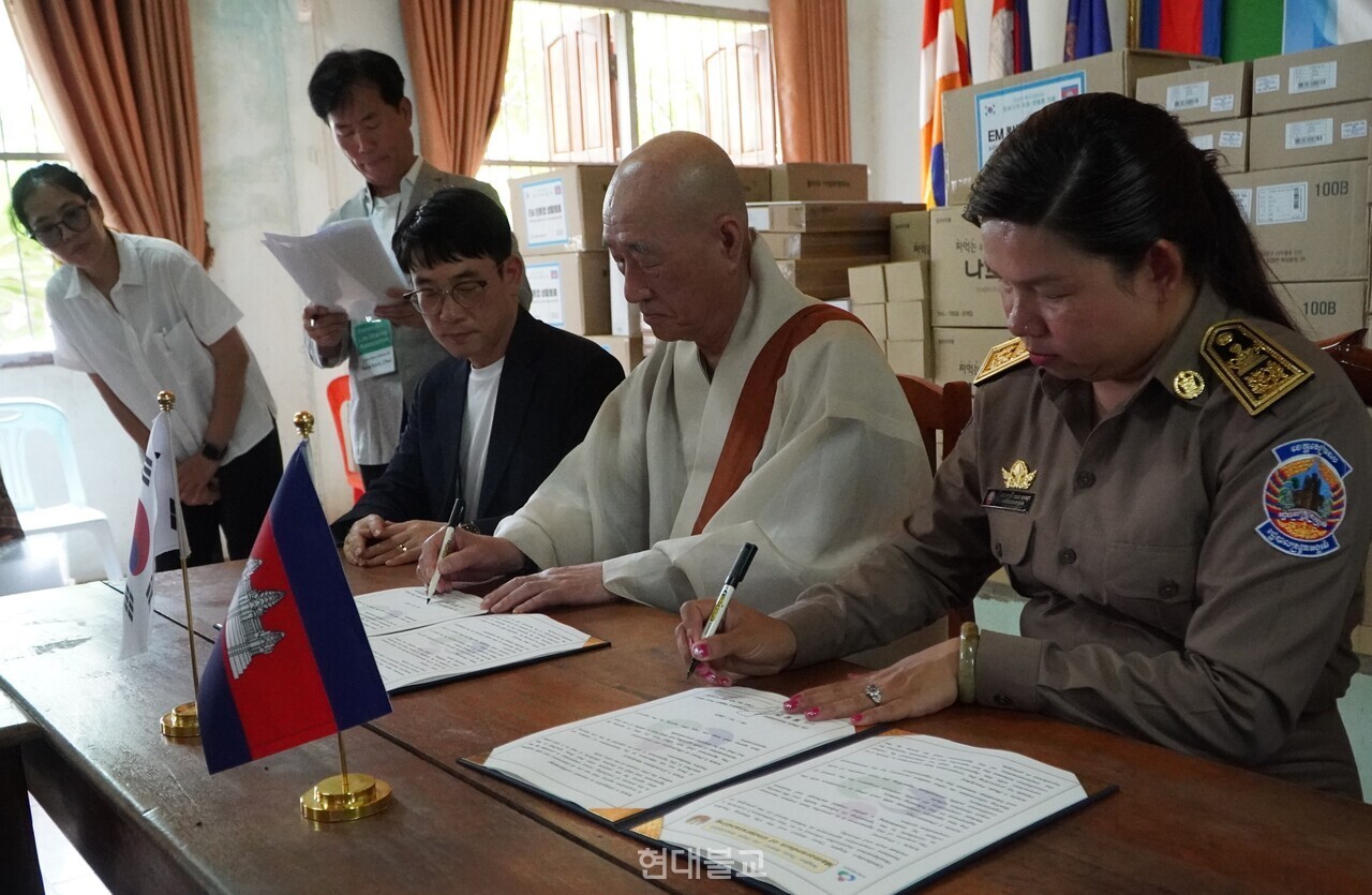 ����������õ���ο� ����ұ��Ź��� �����ؿ� �̾� ���ص� į����� �������� �����Ѵ�. ������ �ϸ� ���԰� �Ѹ��� ��ǥ�̻簡 ������ 6�� į����� ���ڸ� �� �������� MOU�� �ΰ� �ִ� ���.