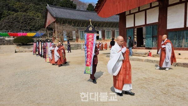 고창 선운사가 3월 11일 불교중앙박물관 특별젼을 위한 금동지장보살좌상 이운법요식을 봉행했다.