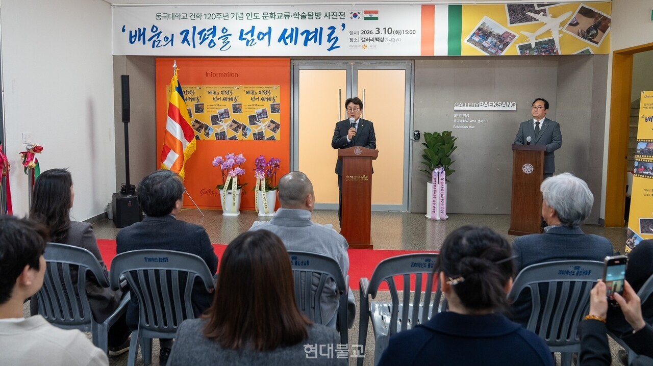 ������ ������ ��ȸ�縦 �ϰ� �ִ�.&nbsp;