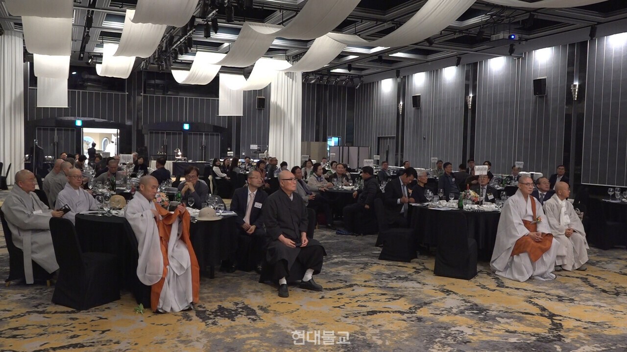 ������ �λ굿âȸ�� 4�� 9�� �λ� ���ȣ�� ��ûȦ���� ���� 120�ֳ��� ����� ù ����ȸ�� ���λ� �������� �㡯�� �����ߴ�.