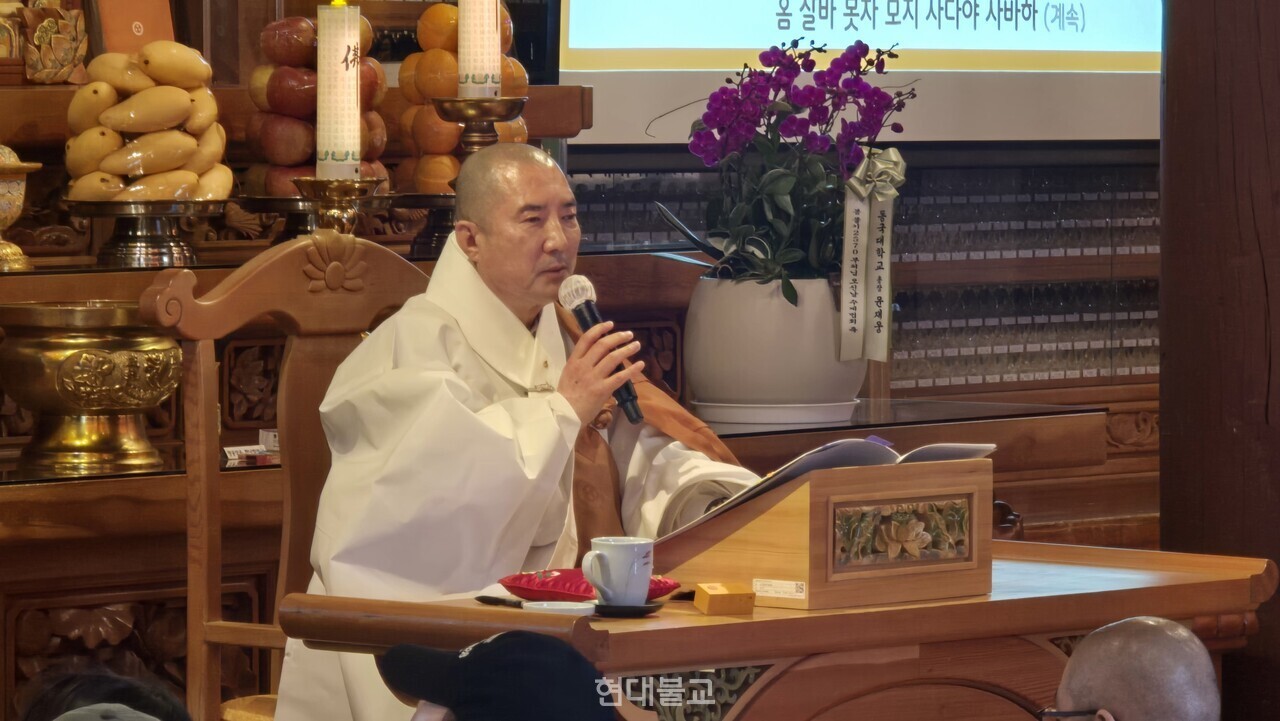 ���� ������ ���踦 ���ϰ� �ִ�.&nbsp;