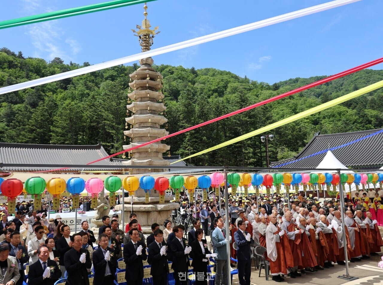 조계종 제4교구본사 월정사는 5월 24일 적광전 앞마당에서 ‘불기 2570년 부처님오신날 봉축법요식’을 봉행했다.