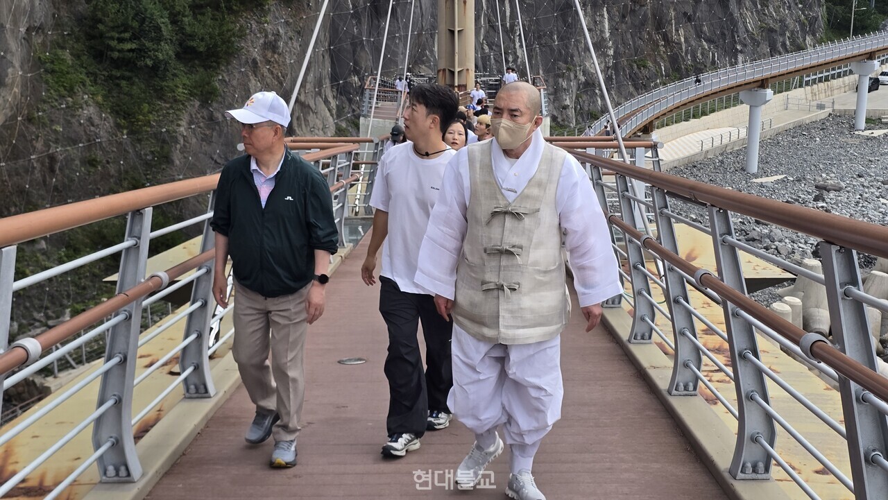 ��ǳ�������븦 �ѷ����� �ִ� ���� ���԰� ����� ����.