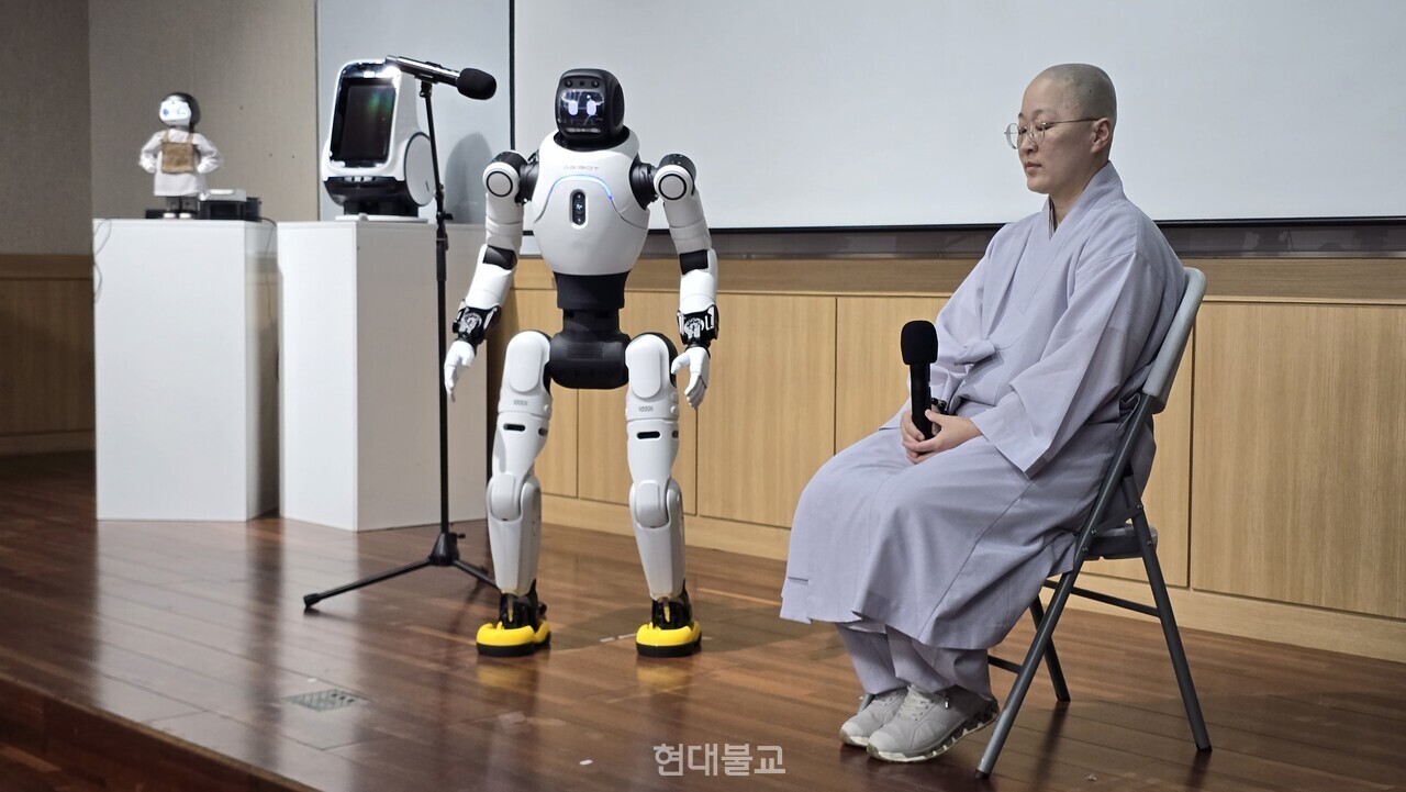���� ������&nbsp;�޸ӳ��̵� �ΰ�����(AI) �κ� ��������(AGIBOT)���� �ȳ��� ���� ������ �ϰ� �ִ�.&nbsp;