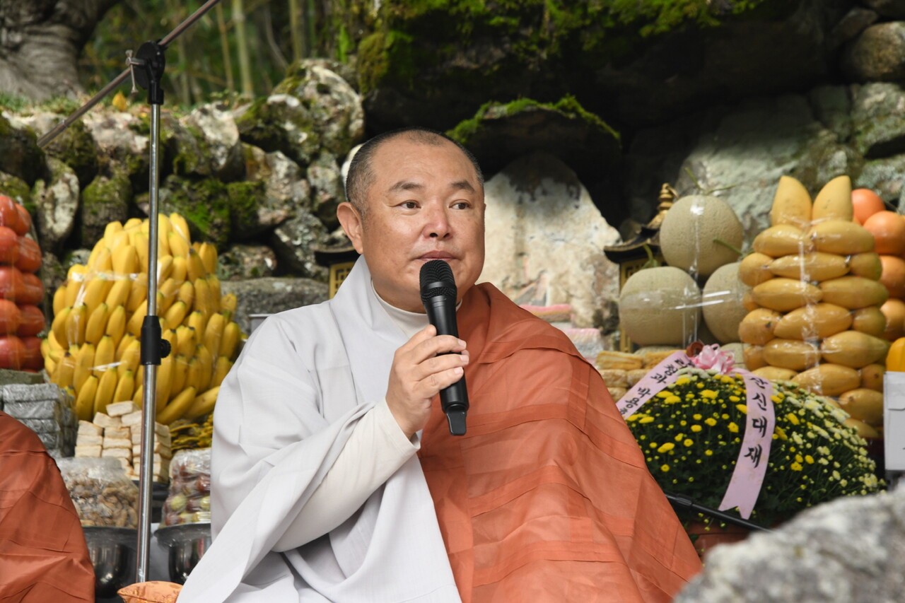 천은사 주지 대진 스님.