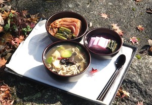 [사찰국수 기행] 21. 정관 스님의 ‘능이 배추 칼국수’