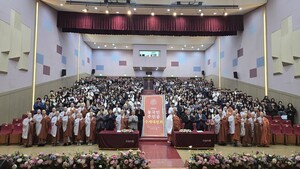 “우리는 주인공!”…500여 동국인, 불자로 거듭나다