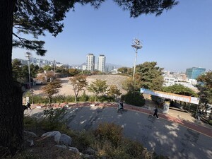 [서정원의 불교미학산책] 21. 만해광장과 밀실